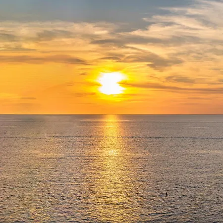 Sea View With Jacuzzi Durres